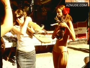 ELSA BENITEZ NUDE/SEXY SCENE IN SPORTS ILLUSTRATED: SWIMSUIT 2002
