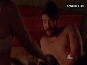 EMILY SWALLOW NUDE/SEXY SCENE IN HOW TO GET AWAY WITH MURDER