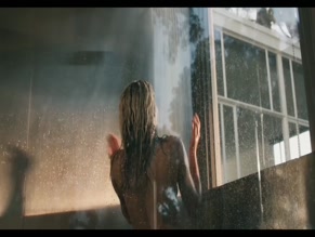 MILEY CYRUS in MILEY CYRUS SEXY SINGING IN THE SHOWER2021