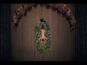 ISABELLE GRILL in MIDSOMMAR (2019)