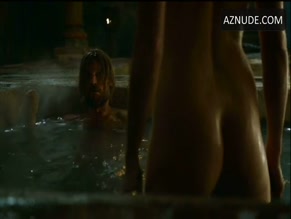 GWENDOLINE CHRISTIE NUDE/SEXY SCENE IN GAME OF THRONES