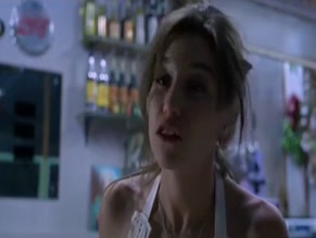 LOLA DUENAS in EN MEDIO DE NINGUNA PARTE(1997)