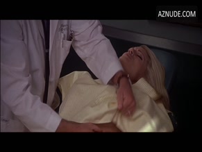 HOLLY PELHAM NUDE/SEXY SCENE IN DR. T AND THE WOMEN