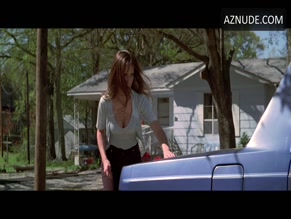 JENNIFER LOVE HEWITT in I KNOW WHAT YOU DID LAST SUMMER (1997)
