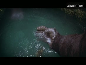 JESSICA LANGE NUDE/SEXY SCENE IN KING KONG