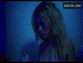 JUNO TEMPLE NUDE/SEXY SCENE IN JACK AND DIANE