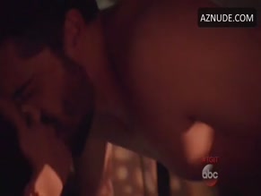 KARLA SOUZA NUDE/SEXY SCENE IN HOW TO GET AWAY WITH MURDER