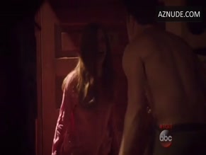 KATIE FINDLAY NUDE/SEXY SCENE IN HOW TO GET AWAY WITH MURDER