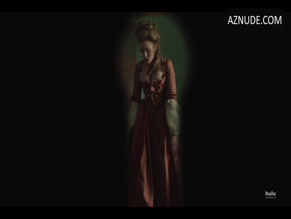 KIRSTY J. CURTIS NUDE/SEXY SCENE IN HARLOTS