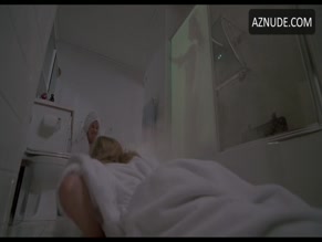 LISA FALLON NUDE/SEXY SCENE IN F/X2