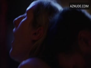 LIZA SENECA NUDE/SEXY SCENE IN THE DRAMA CLUB
