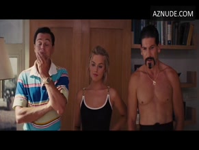 MARGOT ROBBIE NUDE/SEXY SCENE IN THE WOLF OF WALL STREET