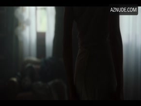 OLGA KURYLENKO NUDE/SEXY SCENE IN WONDERLAND