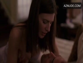 PERREY REEVES NUDE/SEXY SCENE IN ENTOURAGE