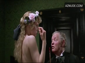 SAMMI DAVIS NUDE/SEXY SCENE IN THE RAINBOW