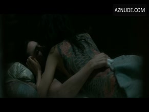 SHIOLI KUTSUNA NUDE/SEXY SCENE IN THE OUTSIDER