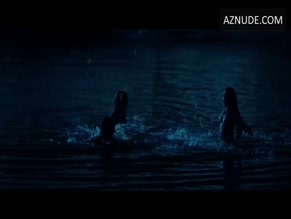 TANNISHTHA CHATTERJEE NUDE/SEXY SCENE IN PARCHED