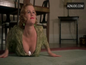 TANNIS STOOPS NUDE/SEXY SCENE IN THE LEGEND OF BAGGER VANCE