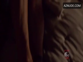 VIOLA DAVIS NUDE/SEXY SCENE IN HOW TO GET AWAY WITH MURDER