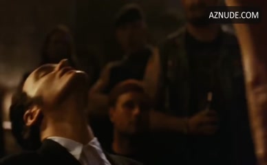 SALMA HAYEK NUDE/SEXY SCENE IN FROM DUSK TILL DAWN