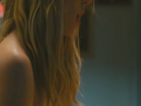 SYDNEY SWEENEY in SYDNEY SWEENEY  NUDE 2021