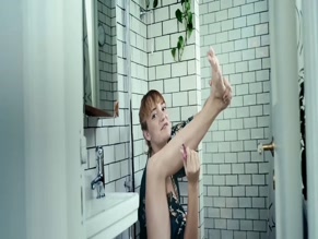 KAREWIT HERNANDEZ in DEPAYSER