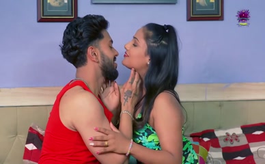 SHYNA KHATRI,NEHA GUPTA NUDE/SEXY SCENE IN BHOOTIYA HONEYMOON