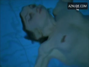 JULIE-ANNE ROTH NUDE/SEXY SCENE IN LES VIVANTS ET LES MORTS