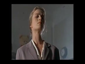 NINA FRANOSZEK in KOMMISSAR REX