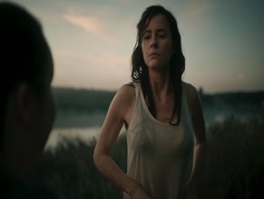 MARINA VOROZHISHCHEVA NUDE/SEXY SCENE IN KHIRURG