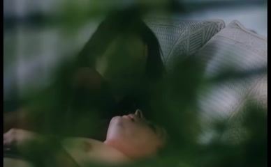 ALLEGRA CURTIS NUDE/SEXY SCENE IN 'EL CHICKO' - DER VERDACHT
