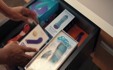 NIECY NASH NUDE/SEXY SCENE IN ALL'S FAIR