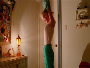 WINONA RYDER NUDE/SEXY SCENE IN EDWARD SCISSORHANDS