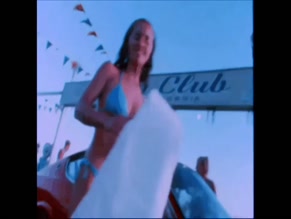 ELIZA DUSHKU in BRING IT ON (2000)