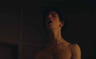 MIKEY MADISON NUDE/SEXY SCENE IN ANORA