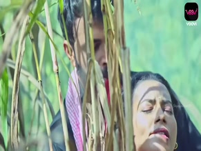AAYUSHI JAISWAL,MUSKAAN AGARWAL,REKHA MONA SARKAR NUDE/SEXY SCENE IN CHAAR SAHELIYAN