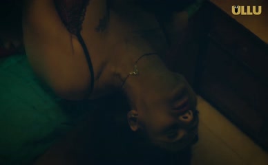 JINNIE JAAZ NUDE/SEXY SCENE IN CHARMSUKH