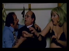 RIA DE SIMONE in LA RIPETENTE FA L'OCCHIETTO AL PRESIDE (1980)