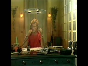 SOPHIE DAVID in LA FEMME EN NOIR (1988)