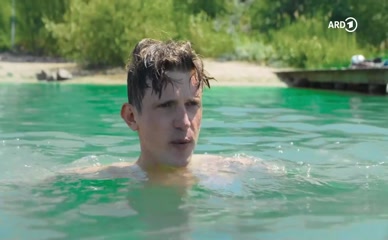 AMELIE HENNIG NUDE/SEXY SCENE IN TIERARZTIN DR. MERTENS