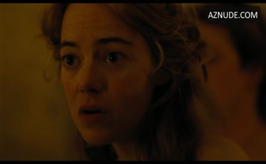 EMMA STONE in THE FAVOURITE