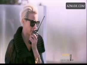 DENISE RICHARDS NUDE/SEXY SCENE IN DENISE RICHARDS: IT'S COMPLICATED