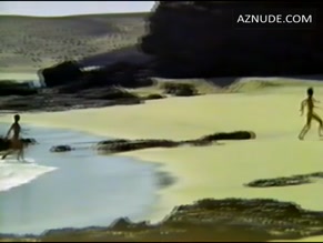 MIMSY FARMER in ROAD TO SALINA