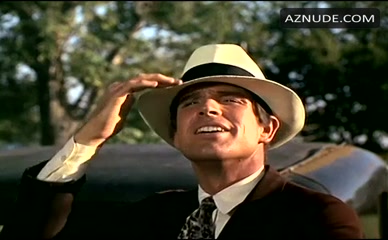 FAYE DUNAWAY NUDE/SEXY SCENE IN BONNIE AND CLYDE