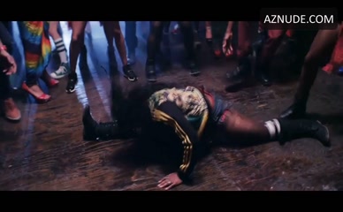 NICKI MINAJ NUDE/SEXY SCENE IN FREAKS