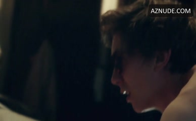 PENELOPE LEVEQUE NUDE/SEXY SCENE IN XANADU