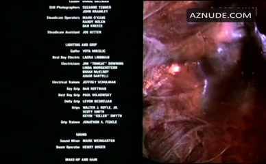 LINNEA QUIGLEY in FREDDY'S DEAD