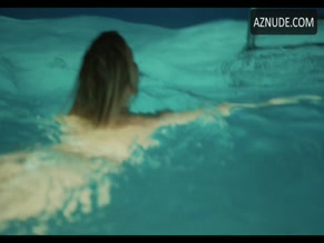 HANNA ARDEHN in QUICKSAND