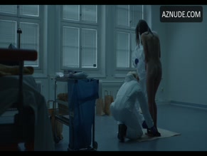 HANNA ARDEHN in QUICKSAND