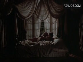 MELISSA MOORE in CONSENTING ADULTS (1992)